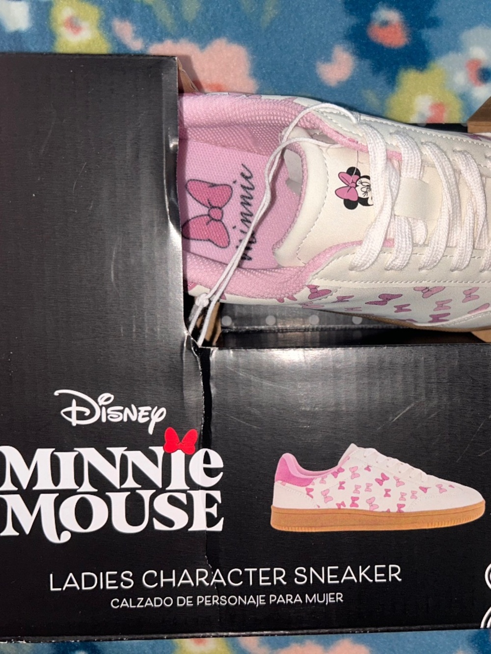 Disney Sneakers SZ 8